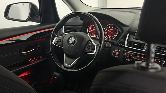 BMW 218d 17 of 30