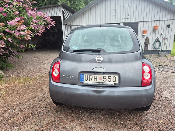 Nissan Micra 4 of 4