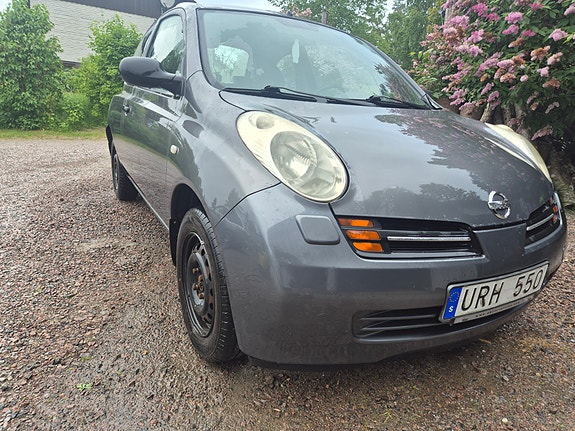 Nissan Micra 2 of 4