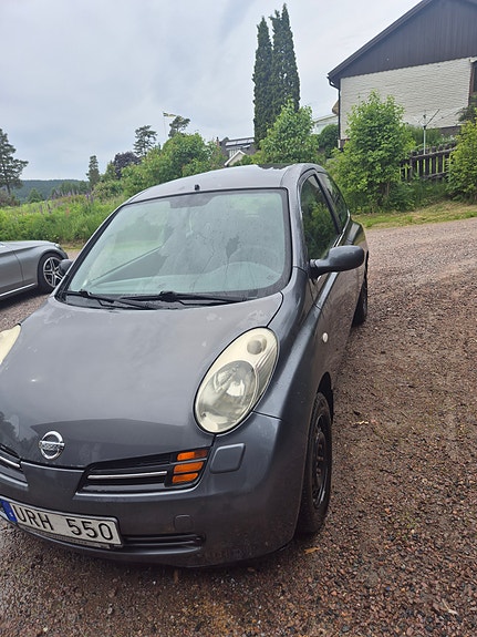 Nissan Micra 3 of 4