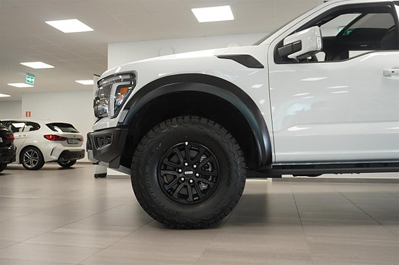 Ford F-150 3 of 28