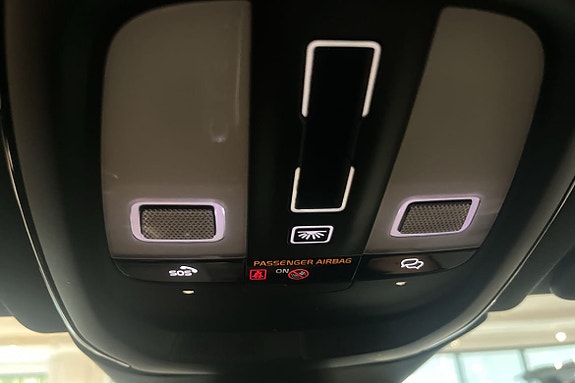 Volvo XC60 17 of 20