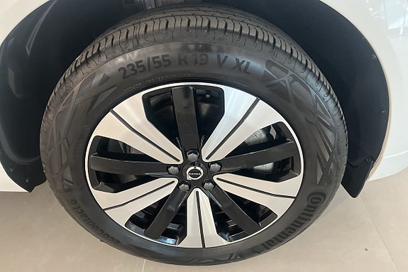 Volvo XC60 12 of 20