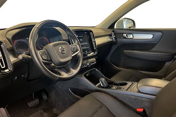 Volvo XC40 12 of 19