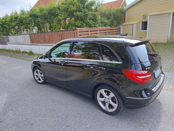 Mercedes-Benz B180 15 of 15