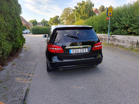Mercedes-Benz B180 5 of 5