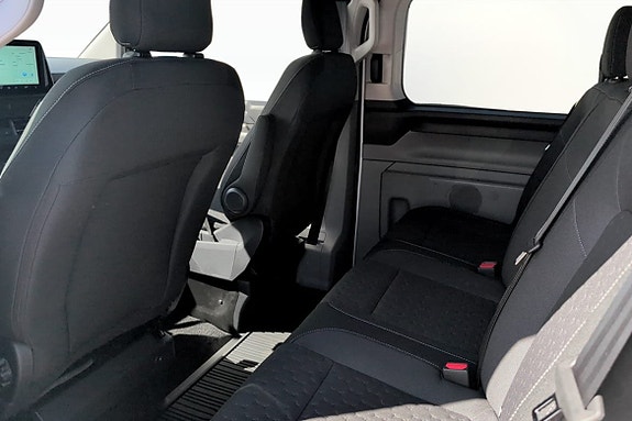 Ford Transit Custom 15 of 18
