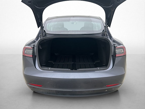 Tesla Model 3 29 of 30