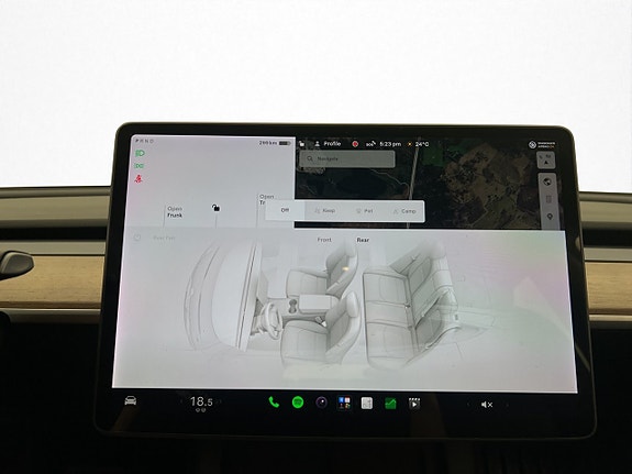 Tesla Model 3 24 of 30