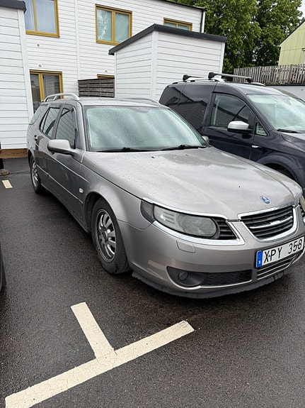 Saab 9-5 2 of 5