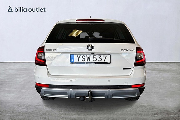 Skoda Octavia Scout 5 of 5