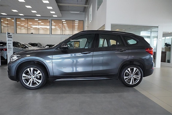 BMW X1 3 of 5