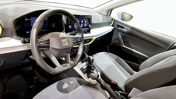 Seat Arona 7 of 18
