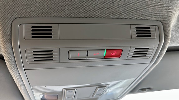 Seat Arona 16 of 18