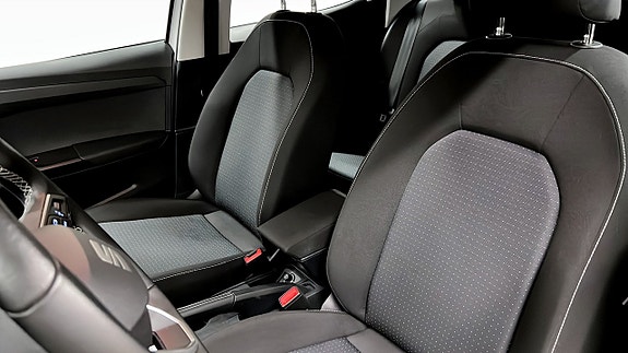 Seat Arona 8 of 20