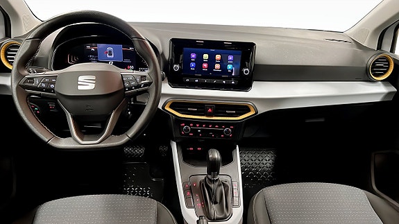 Seat Arona 10 of 20