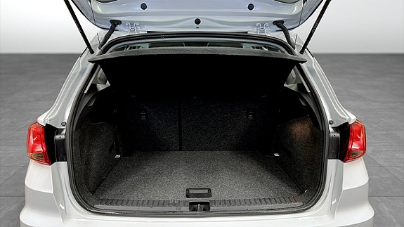 Seat Arona 12 of 20