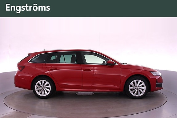 Skoda Octavia 2 of 5
