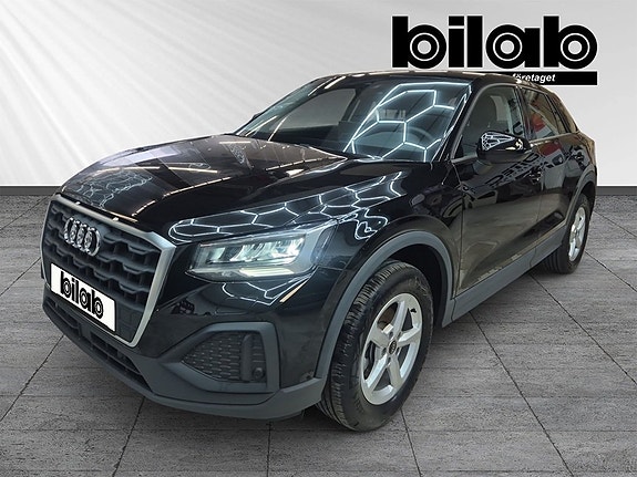 Audi Q2 2 of 5