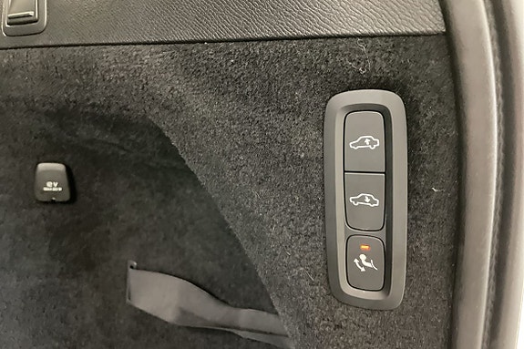 Volvo XC90 15 of 30