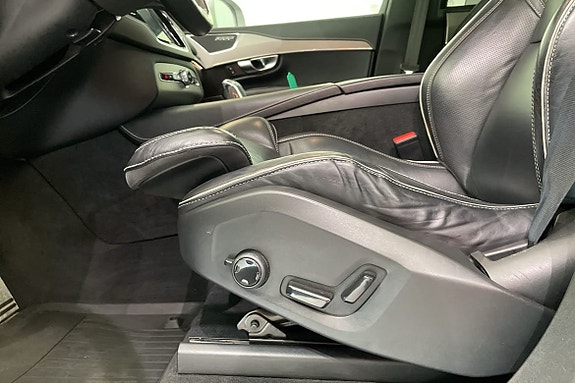 Volvo XC90 19 of 30