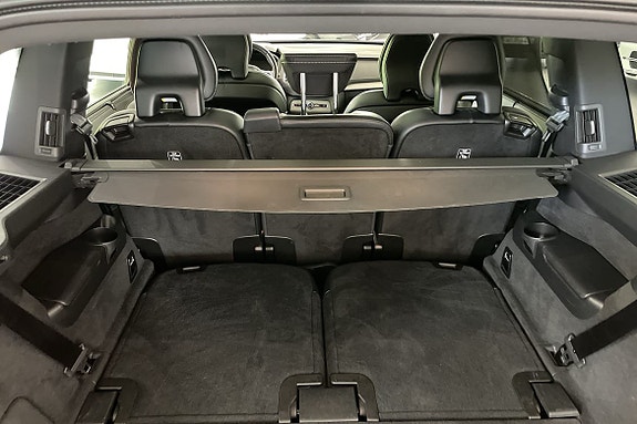 Volvo XC90 14 of 30