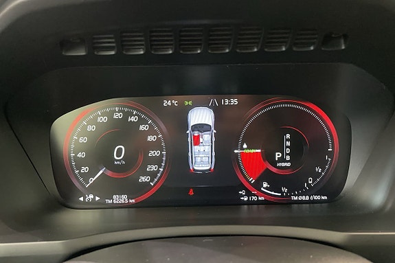Volvo XC90 28 of 30