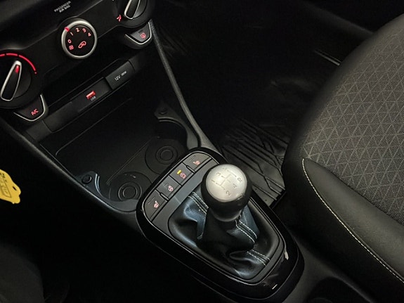 Kia Picanto 12 of 15