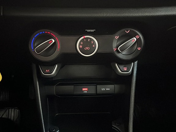 Kia Picanto 13 of 15