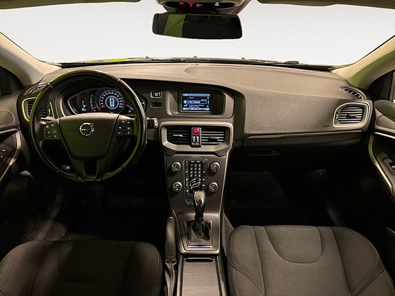 Volvo V40 9 of 23