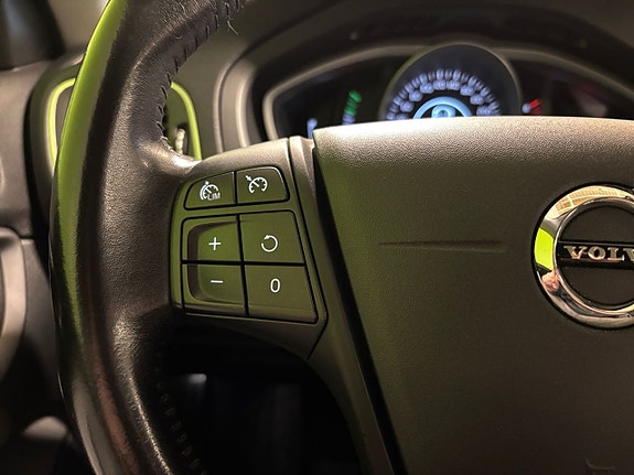 Volvo V40 20 of 23