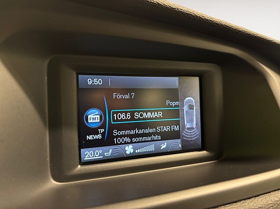 Volvo V40 17 of 23