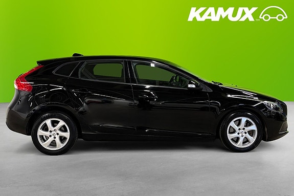Volvo V40 2 of 5