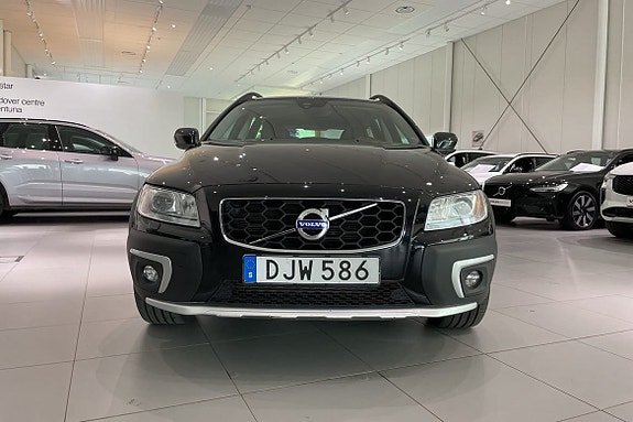 Volvo XC70 26 of 27