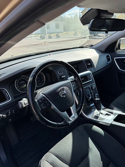 Volvo S60 5 of 5