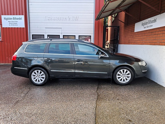 Volkswagen Passat 8 of 15