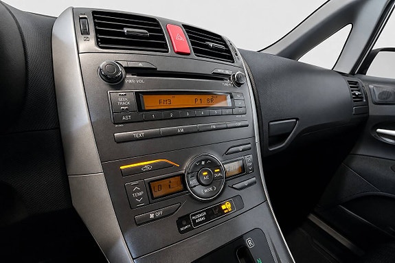 Toyota Auris 16 of 21