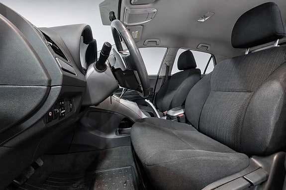Toyota Auris 9 of 21