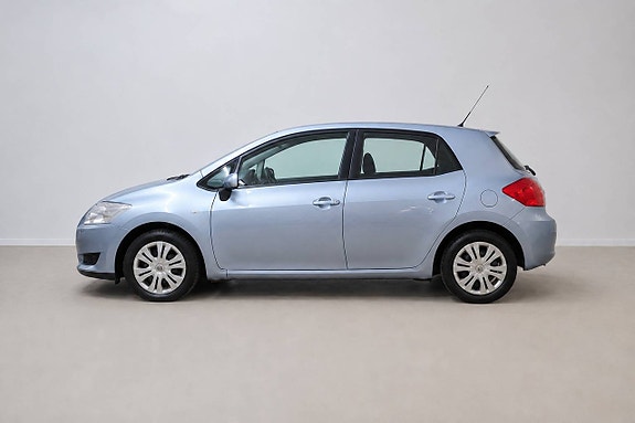 Toyota Auris 4 of 21