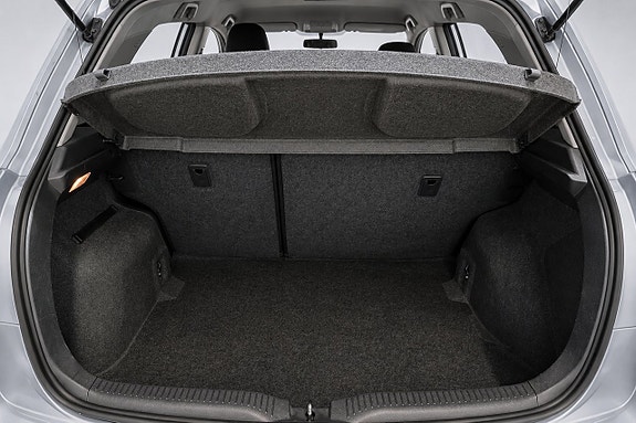 Toyota Auris 21 of 21