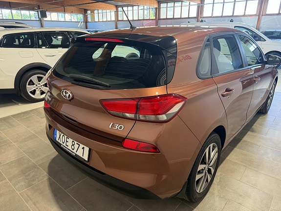Hyundai i30 4 of 5