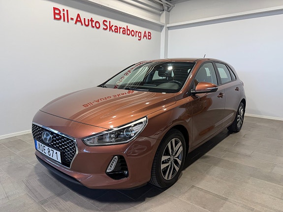 Hyundai i30 2 of 5
