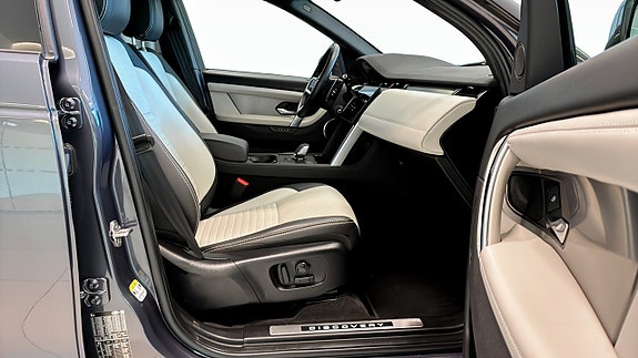 Land Rover Discovery Sport 3 of 5