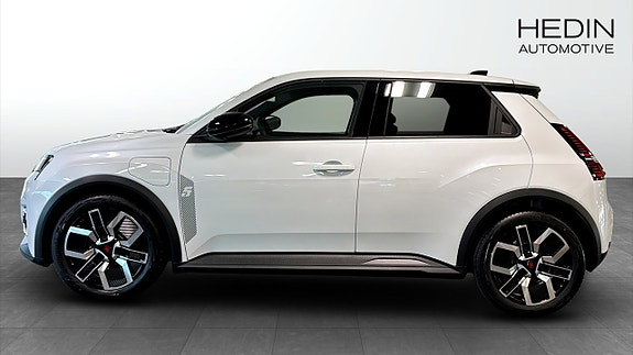 Renault 5 E-Tech 6 of 9