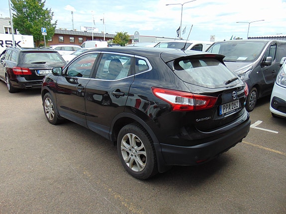 Nissan Qashqai 4 of 5