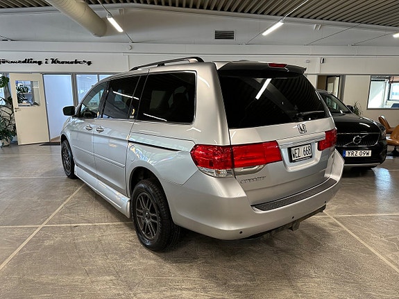 Honda Odyssey 4 of 5