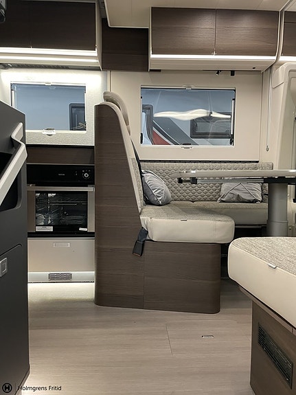 Adria Matrix Supreme 670SL 5 of 15