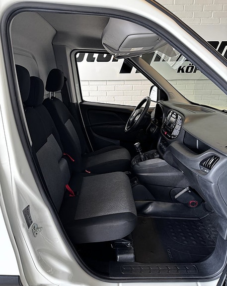 Fiat Doblo 10 of 12