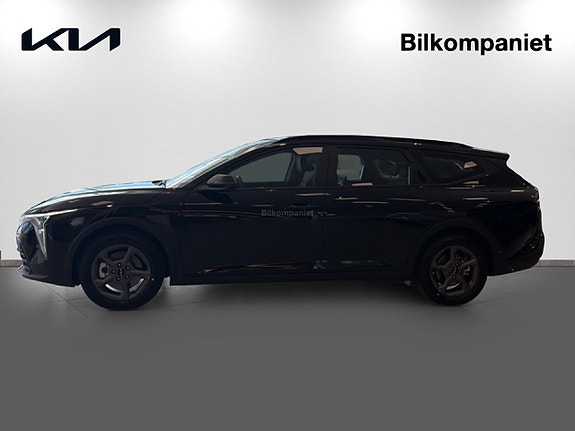 Kia K4 4 of 5