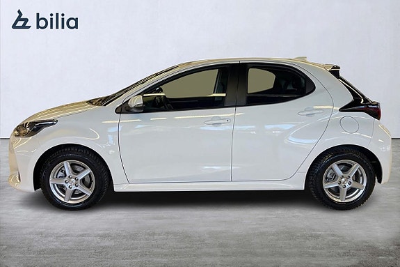 Toyota Yaris 3 of 20